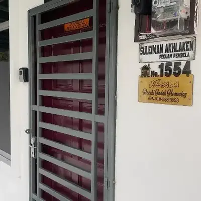 Rezeki indah Hstay self check in