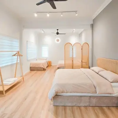 Spacious Corner Landed House Golden Hills Night Market