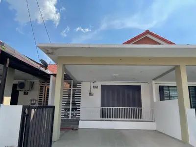 a white house with a gate and a balcony at Thetamu Homestay مسلم Kepala Batas in Kepala Batas