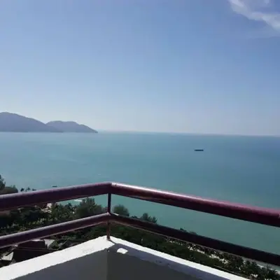 Batu Ferringhi Seaview Apartment