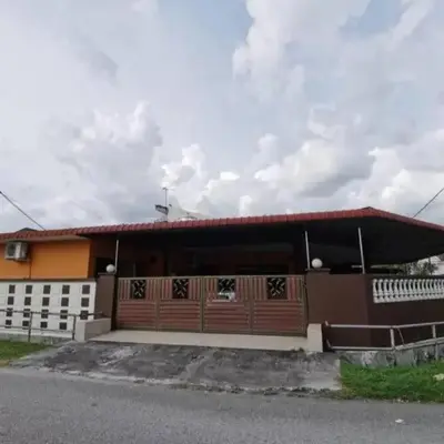 IPOH Be-Shine TAMAN WANG 13-14pax Homestay with 6Bedrooms