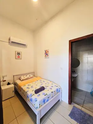 Gallery image of Barnett Georgetown Near Island Hospital Room 1 in George Town