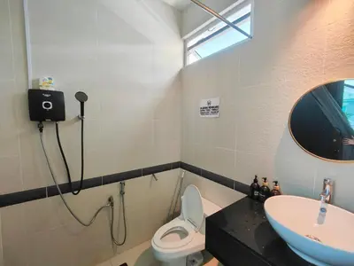 Gallery image of Barnett Georgetown Near Island Hospital Room 4 in George Town