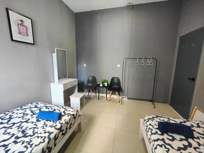 Gallery image of Barnett Georgetown Near Island Hospital Room 3 in George Town