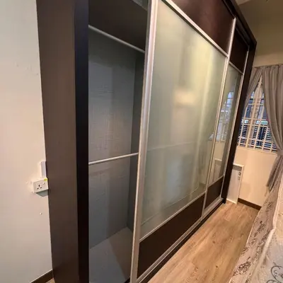 a glass door in a room with a wooden floor at Cozy Corner Home Alma Near AEON \u5927\u5c71\u811a\u6e29\u99a8\u6c11\u5bbf in Bukit Mertajam