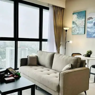 Urban Suites Cozy Home with Netflix and Board games