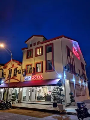 a building with a sign that reads city motel at CMN Hotel & Homestay in Sungai Petani