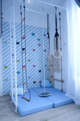 a climbing gym with a climbing wall at Tung Kidcove Centrum Cameron in Brinchang