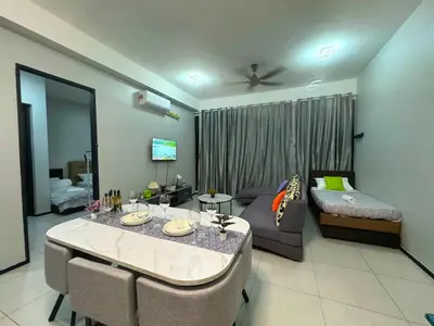 Gallery image of Sea & City View Apartment 3BR 10PAX in George Town