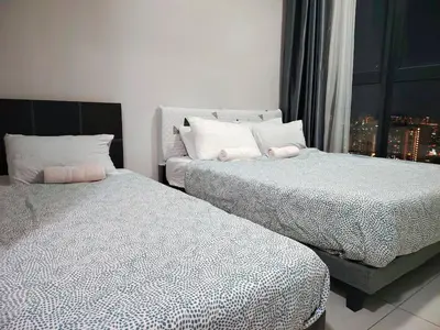 Gallery image of Sea & City View Apartment 3BR 10PAX in George Town