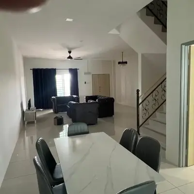 Homestay Behrang Sentral