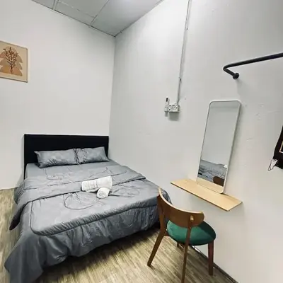 Hey Rest Up with shared bathroom
