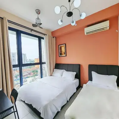 Georgetown 2BR Luxury Condo Unbeatable Night View Infinity Pool Attractions Food Fully Equipped#148B