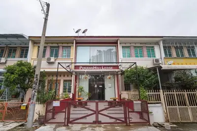 a building with a sign that reads franklin lodge at Penang Hill Lodge in Ayer Itam