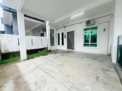 an empty room with white walls and a concrete floor at Homestay Sungai Petani 3 Bedroom in Taman Mutiara Bandar Puteri Jaya by D'Aleena Homes in Sungai Petani