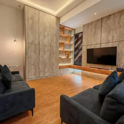 5 Rooms Semi D in Golden Hills - Lena Home
