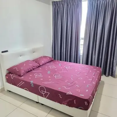 3BR Condo near Queensbay