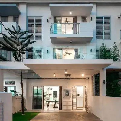 Seafront 5BR Landed Home 14 Pax with Ocean Seaview & Netflix WiFi