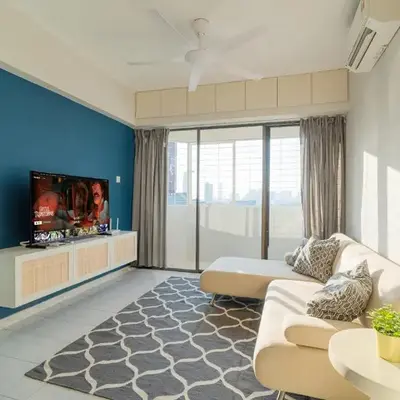 Stylish 3BR Stay Near Gurney Drive Free Parking