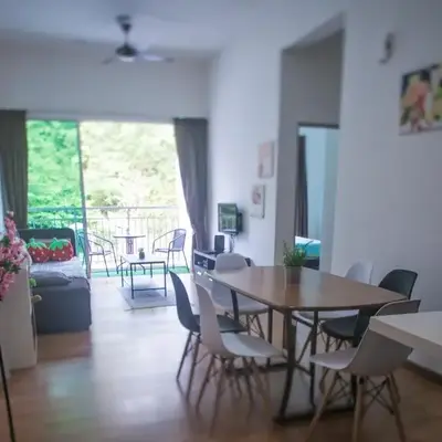 Strawberry Homestay