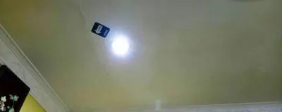 a light on the ceiling of a room at Farzai Homestay in Lumut