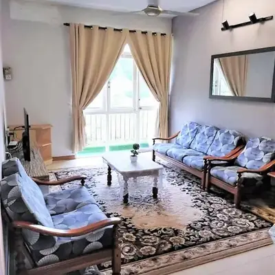 5-MINS WALK TO BEACH WITH POOL