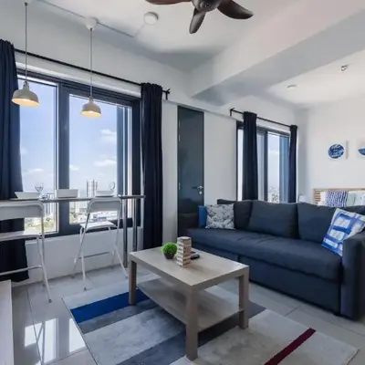 MUJI B&W Studio - Seaview at 218 Tropicana NEAR Komtar Food Heaven with Netflix & TV Box