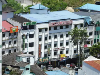 an overhead view of a building in a city at Bugdet Apartment in Brinchang