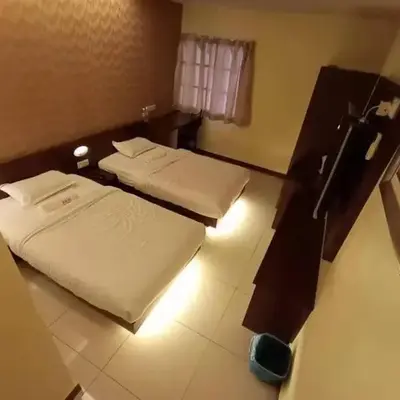Home Inn (M4)