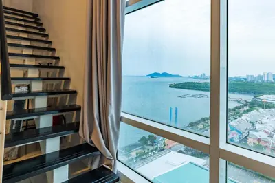 Gallery image of Maritime Luxury Duplex 2Bedrooms 6-10pax in Jelutong