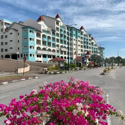 Glossy Marina Homestays