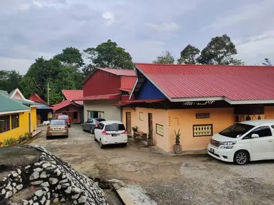 Gallery image of Lata Bayu Chalet - Waterfall & River with Kids Pool in Baling