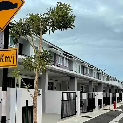 Hanan Homestay Klebang Ipoh with a view of Mount Korbu