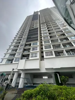 a tall white apartment building with windows at WOODSBURY PREMIER LUXURY SUITE 2B2R 2MIN SUNWAY in Butterworth
