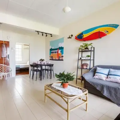 EE's Surfer's House - Seaview