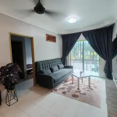 ZE II Homestay_Cameron